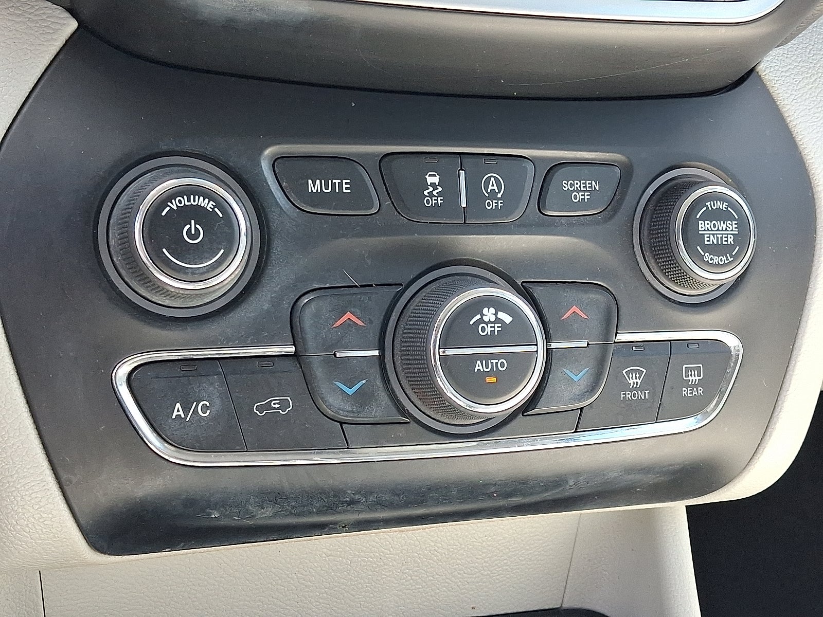 2020 Jeep Cherokee Limited 4x4 4WD