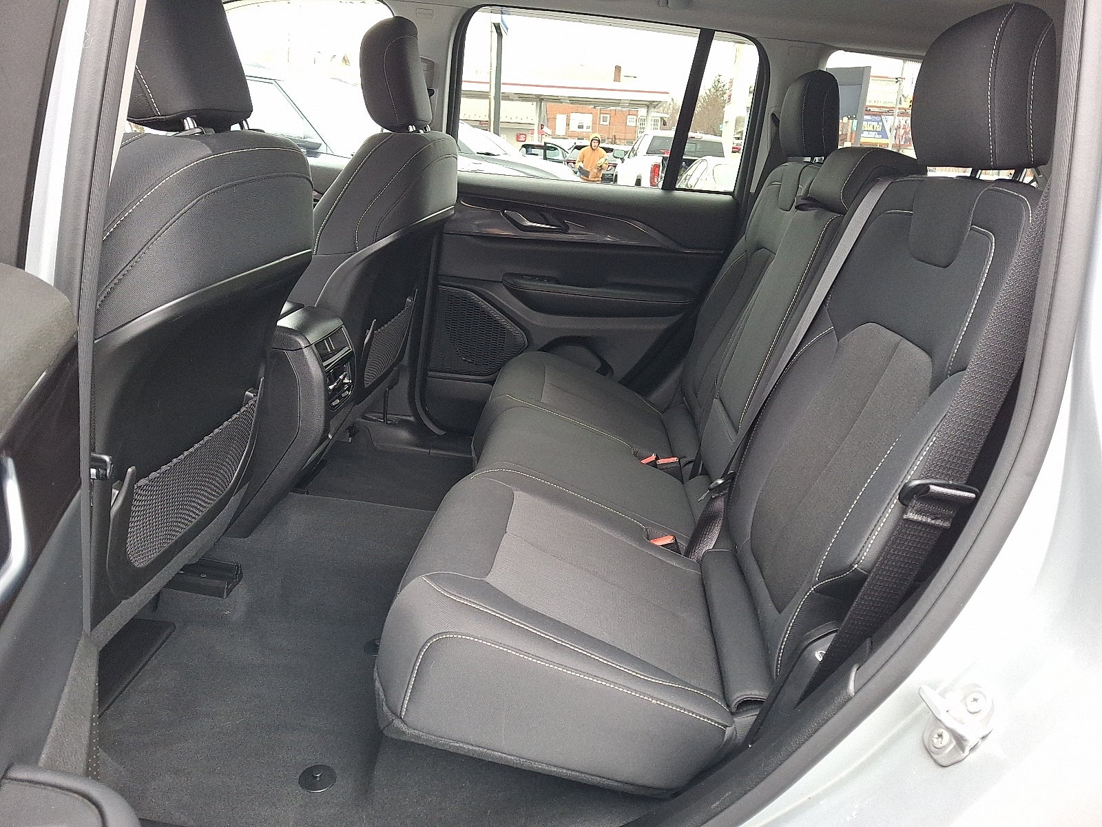 2023 Jeep Grand Cherokee Laredo 4x4 4WD