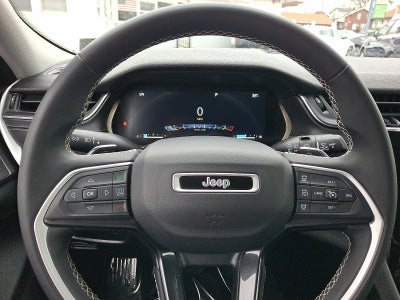 2023 Jeep Grand Cherokee Laredo 4x4 4WD