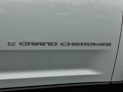 2023 Jeep Grand Cherokee Laredo 4x4 4WD