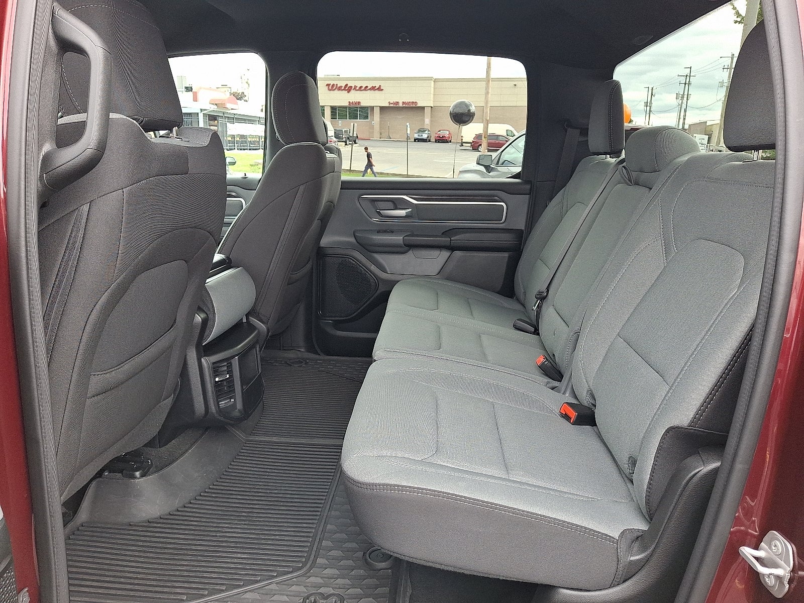 2022 RAM 1500 Big Horn Crew Cab 4x4 5'7" Box 4WD