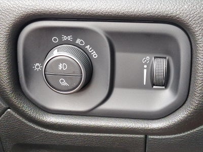 2022 RAM 1500 Big Horn Crew Cab 4x4 5'7" Box 4WD