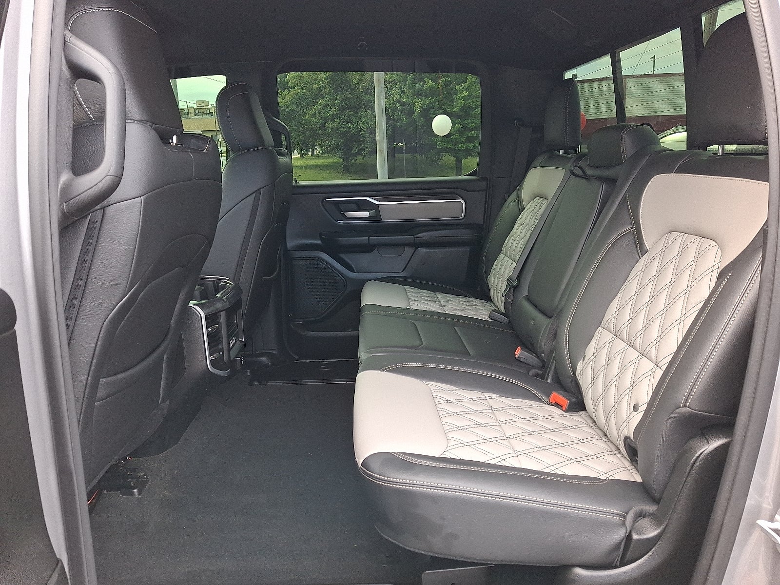 2020 RAM 1500 Big Horn Crew Cab 4x4 5'7" Box 4WD