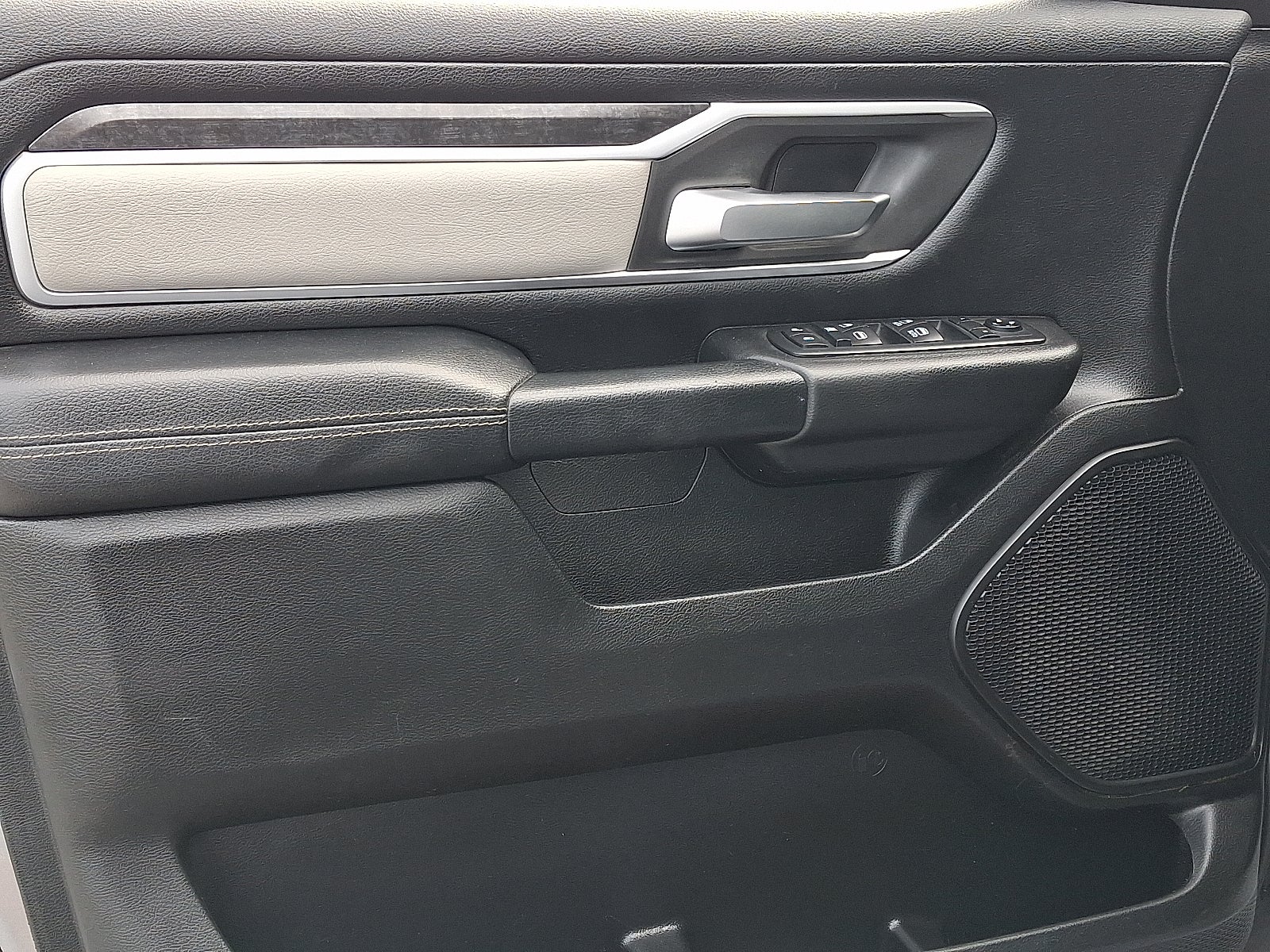 2020 RAM 1500 Big Horn Crew Cab 4x4 5'7" Box 4WD