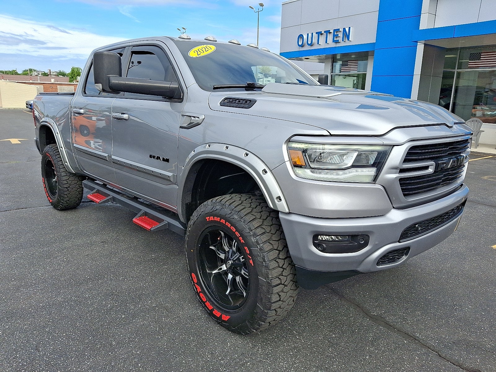 2020 RAM 1500 Big Horn Crew Cab 4x4 5'7" Box 4WD