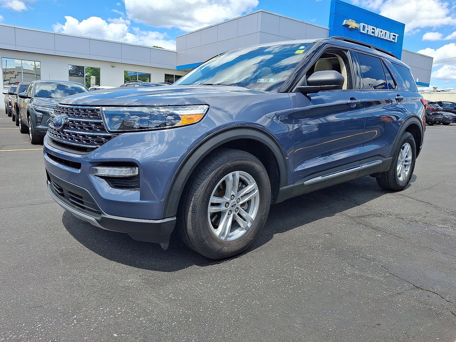 2021 Ford Explorer XLT 4WD's photo