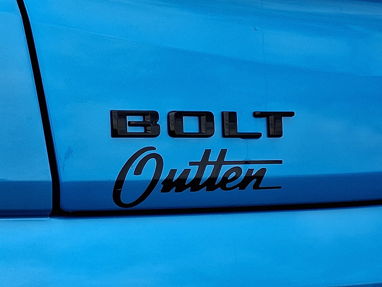 2027 Chevrolet Bolt LT FWD