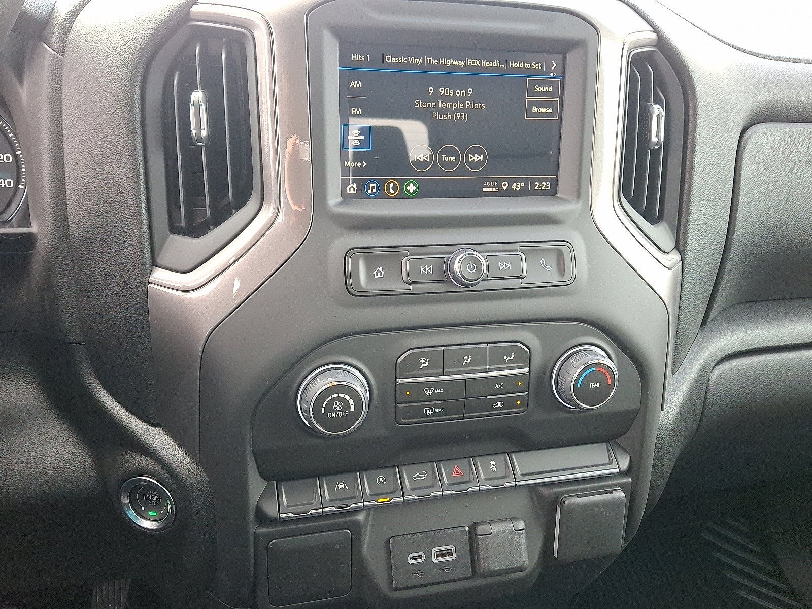 2026 Chevrolet Silverado 1500 Custom 4WD