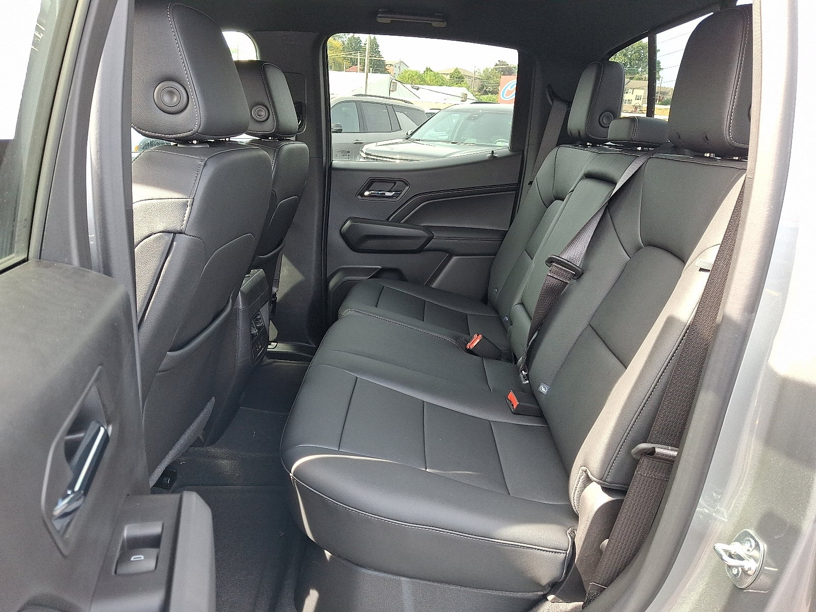 2025 Chevrolet Colorado WT/LT