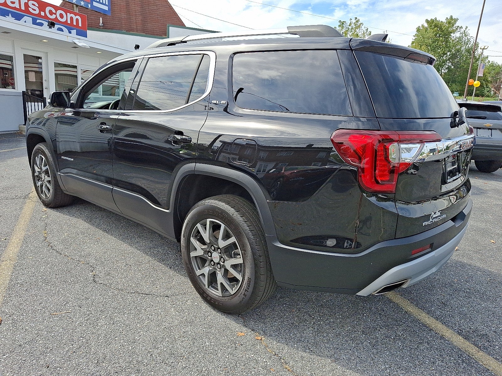2023 GMC Acadia SLE