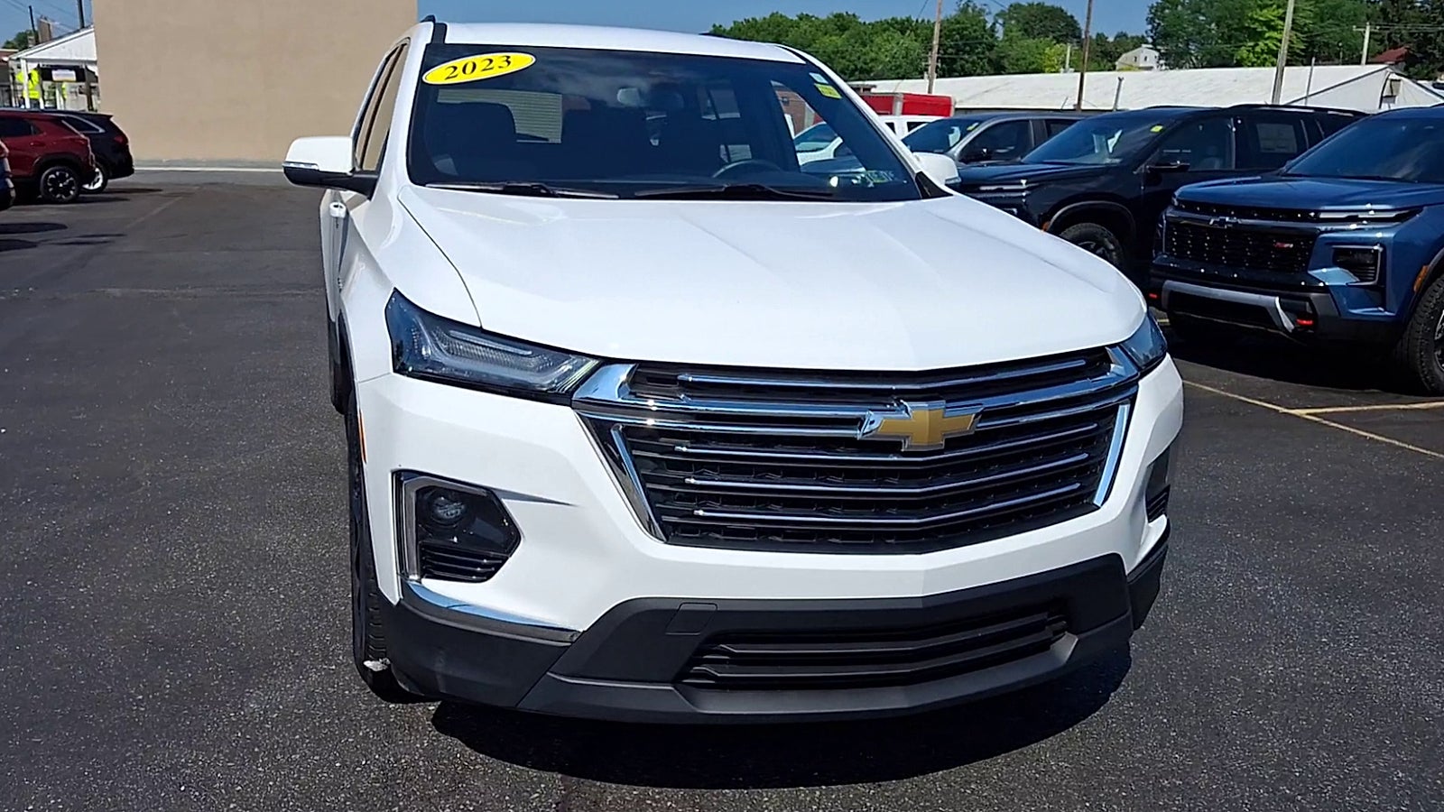 2023 Chevrolet Traverse LT Cloth