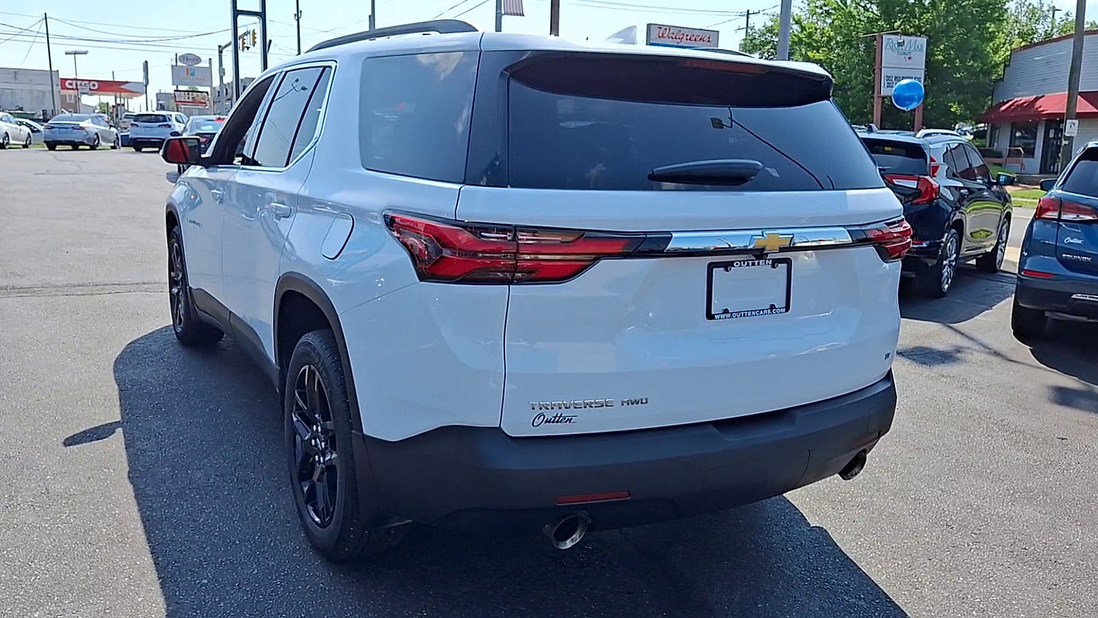 2023 Chevrolet Traverse LT Cloth