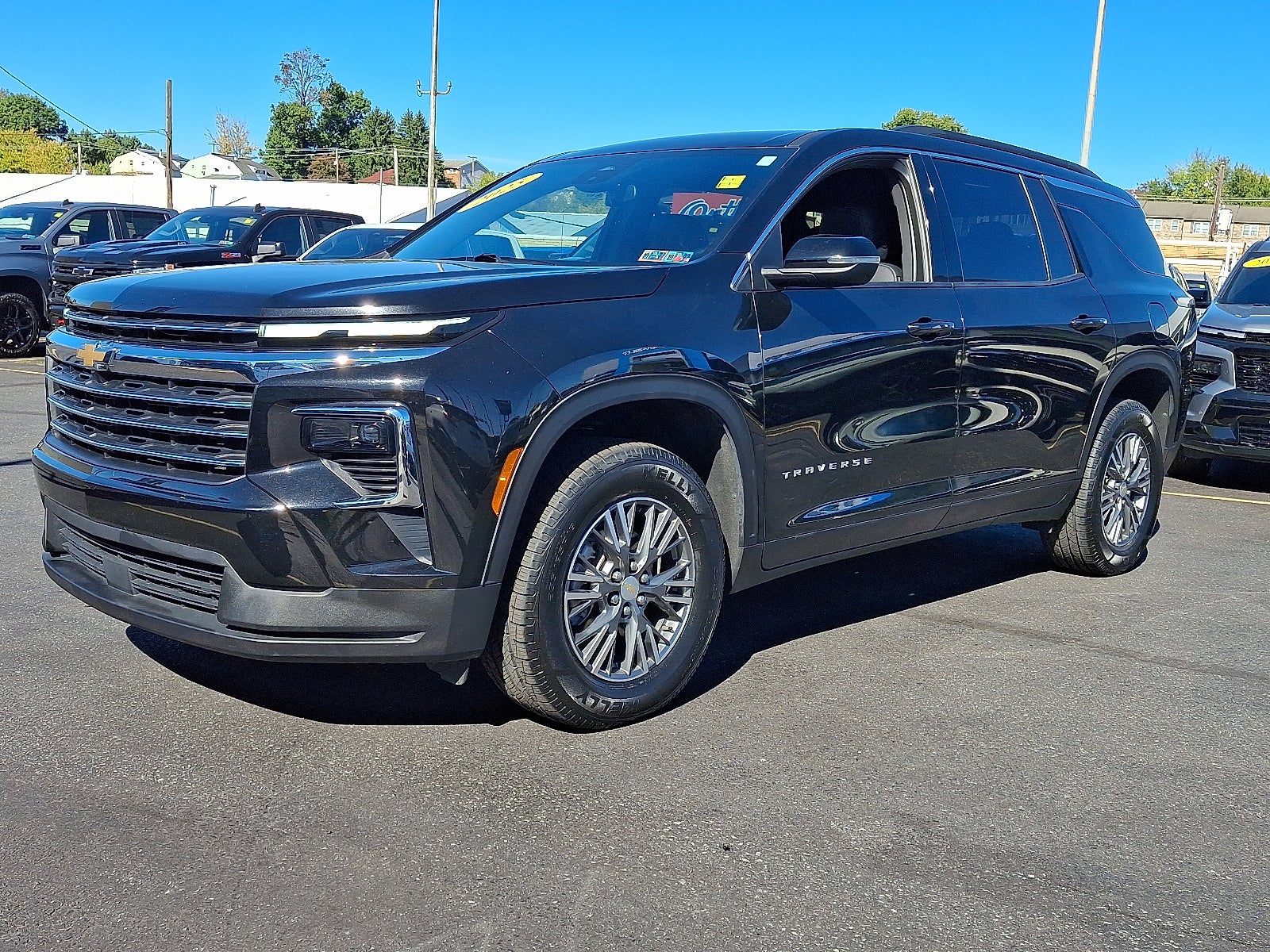 2025 Chevrolet Traverse LT