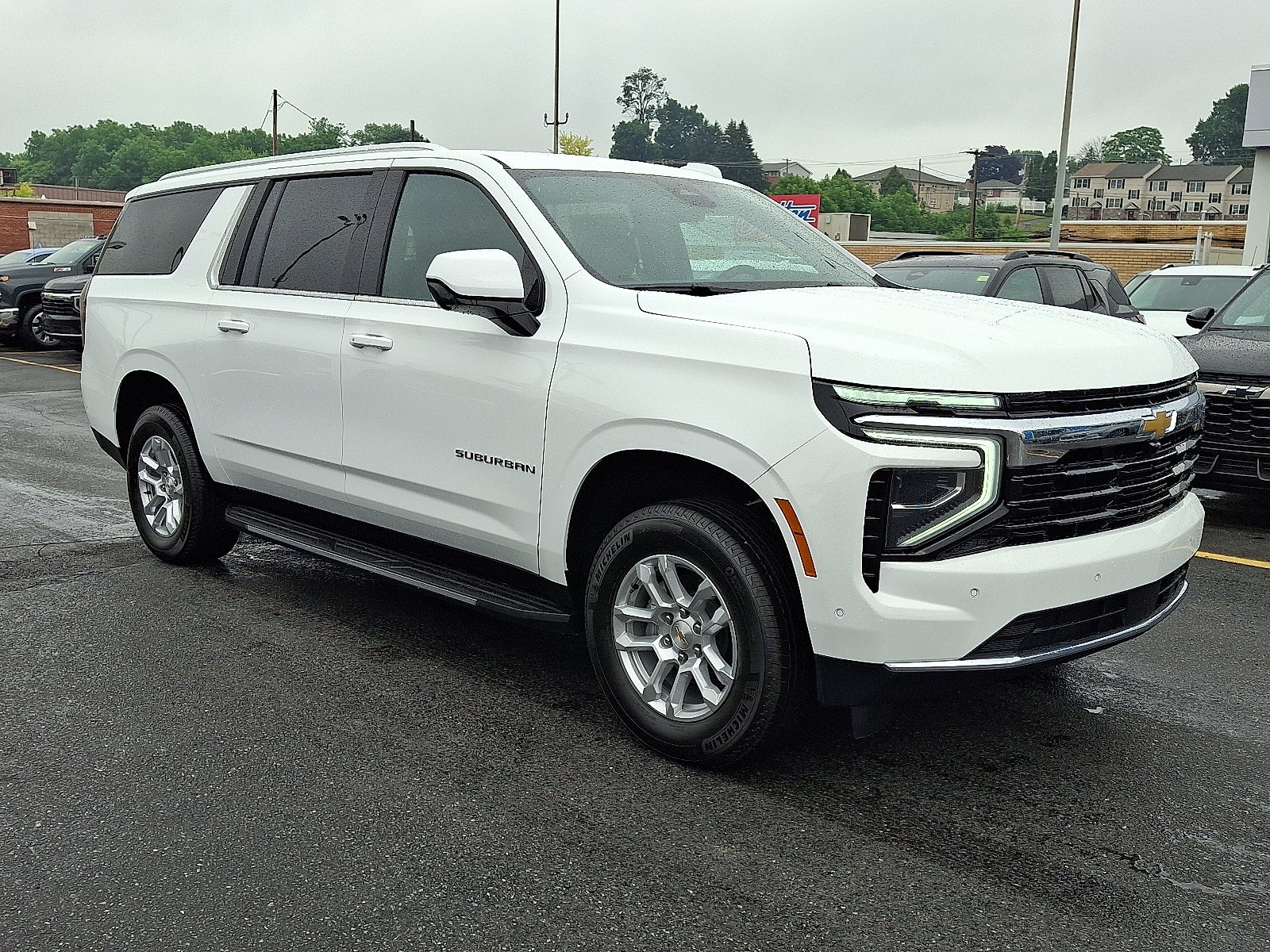 2026 Chevrolet Suburban LS 4WD