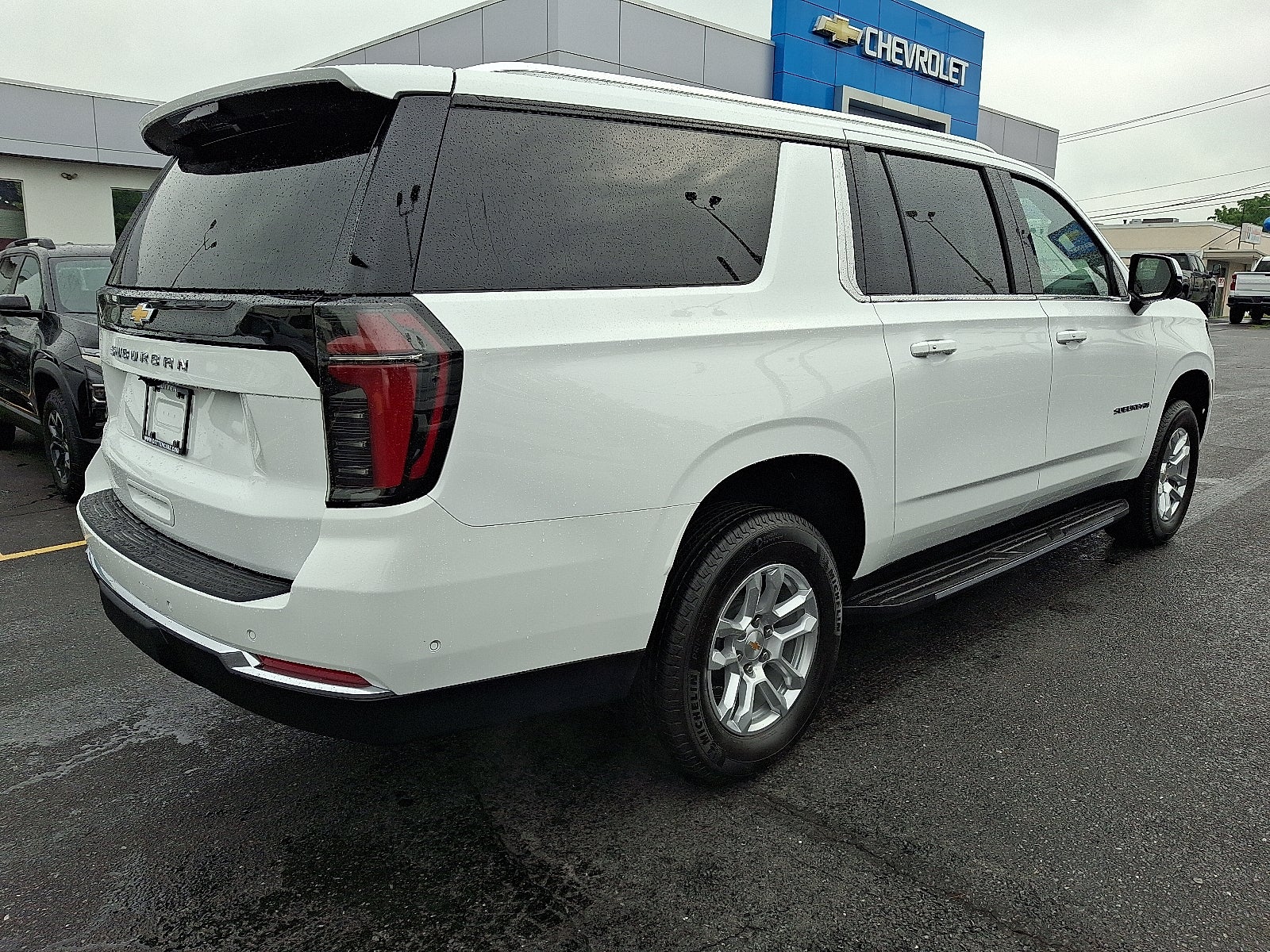 2026 Chevrolet Suburban LS 4WD