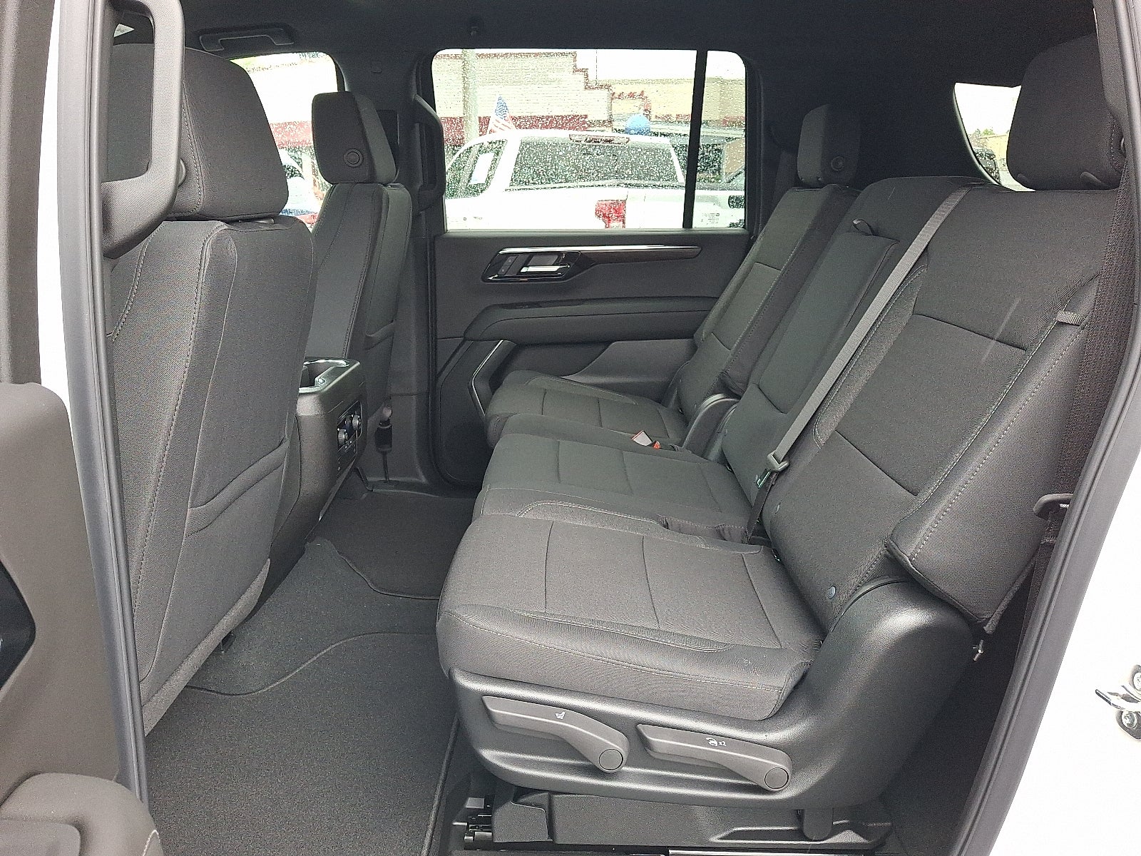 2026 Chevrolet Suburban LS 4WD