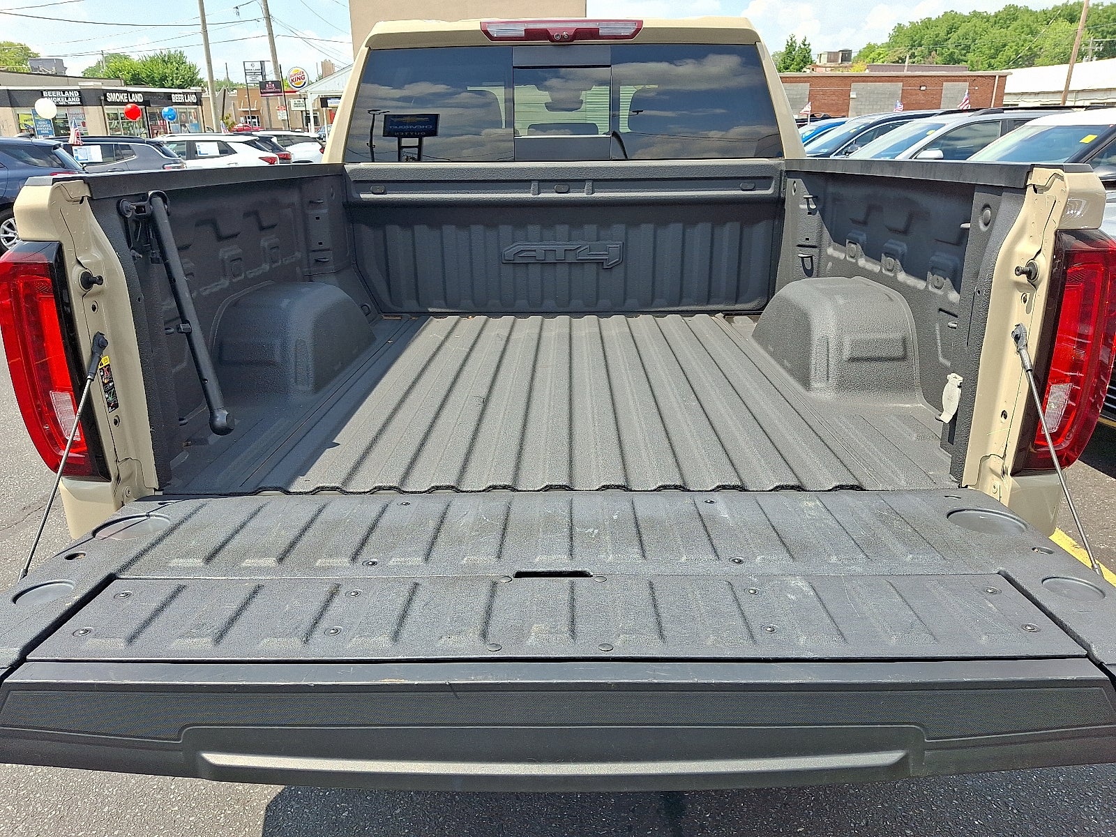 2023 GMC Sierra 1500 AT4 4WD