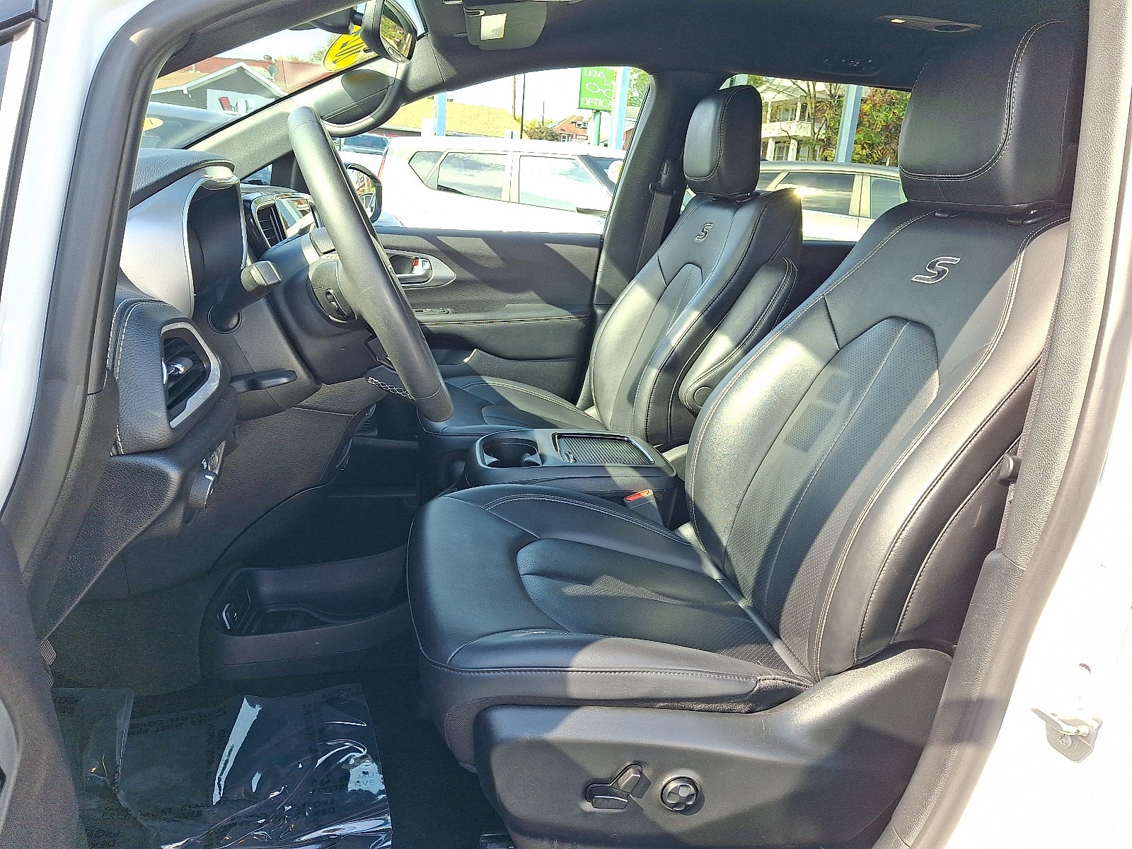 2024 Chrysler Pacifica Hybrid S Appearance Pkg FWD