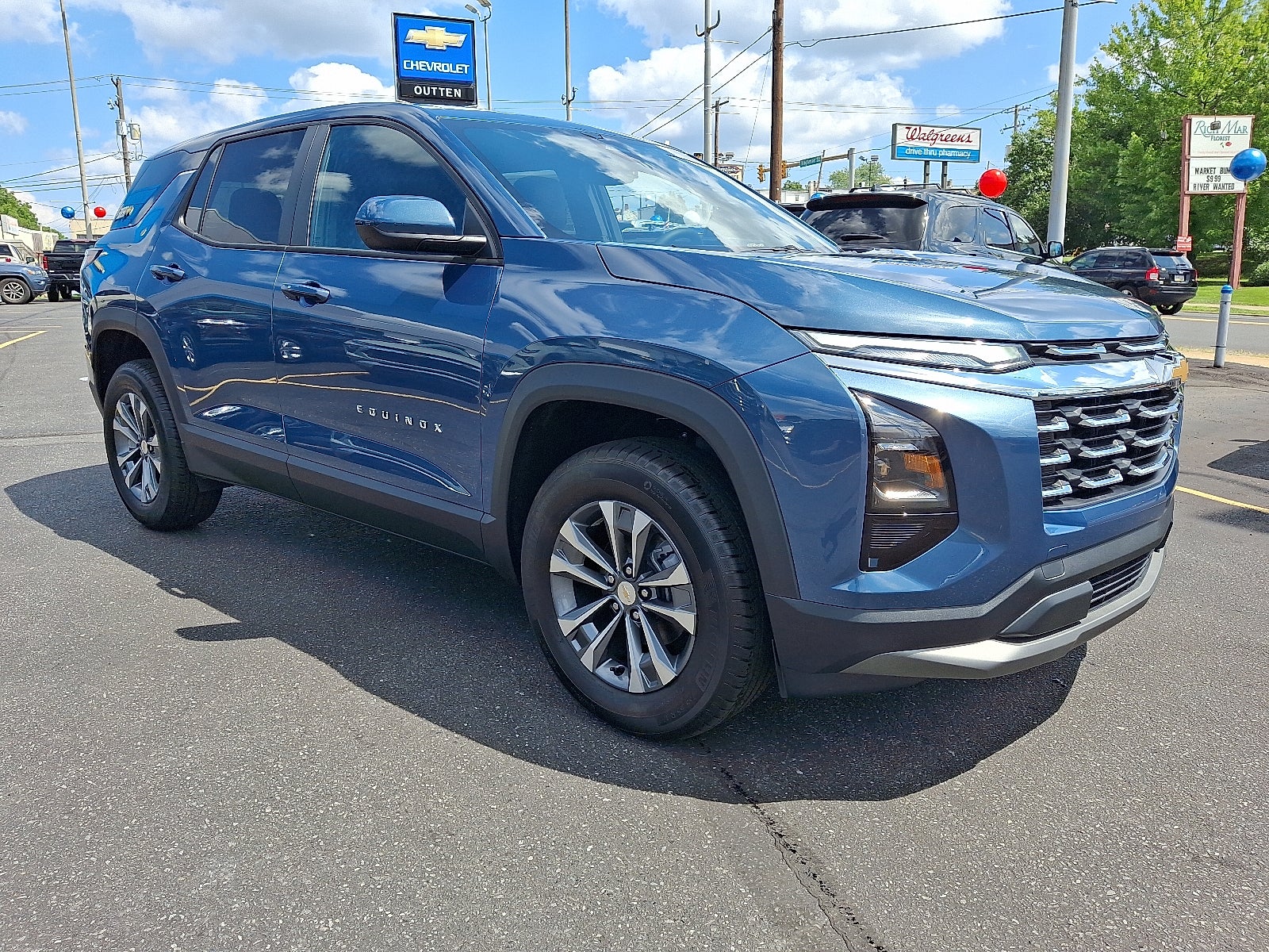 2027 Chevrolet Equinox LT AWD