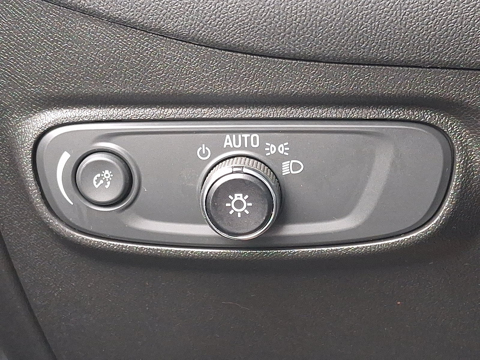 2022 Chevrolet Equinox LS AWD