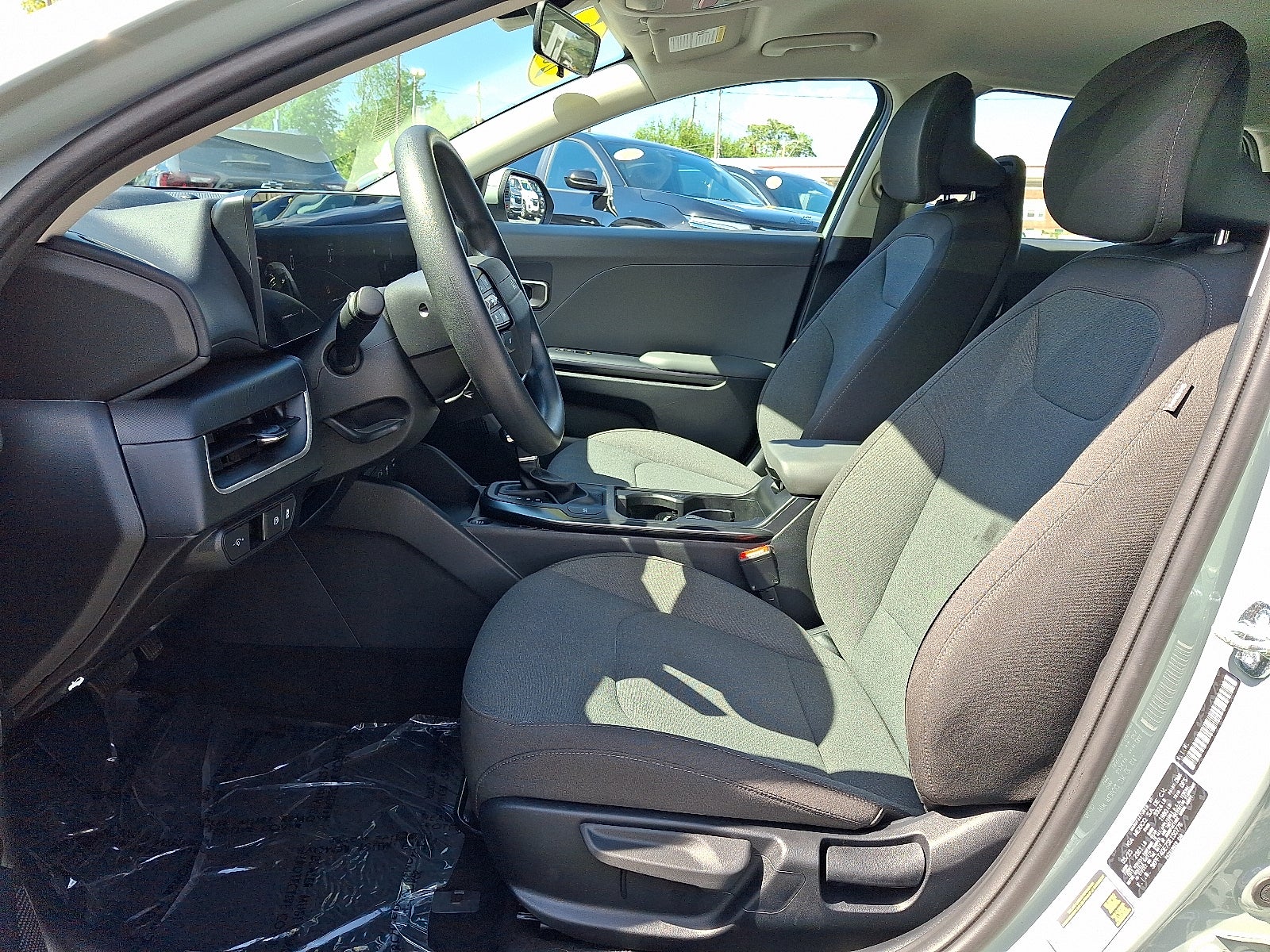 2025 Kia K4 LXS FWD