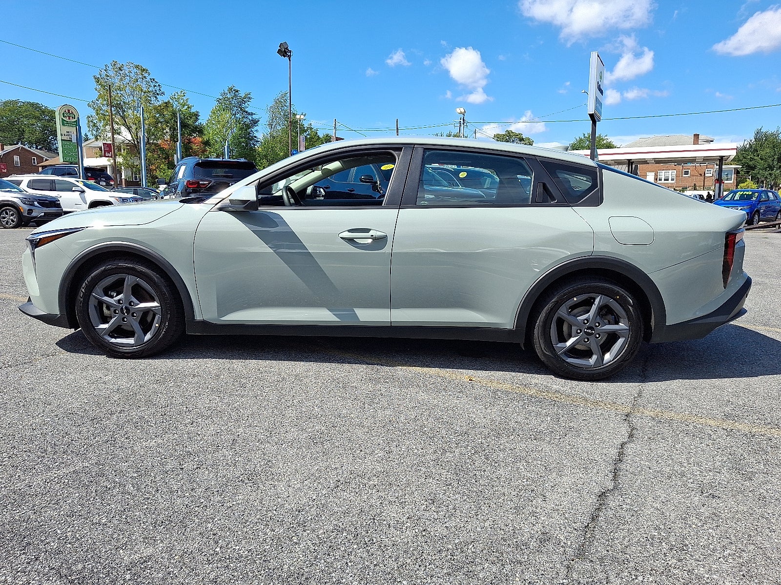 2025 Kia K4 LXS FWD