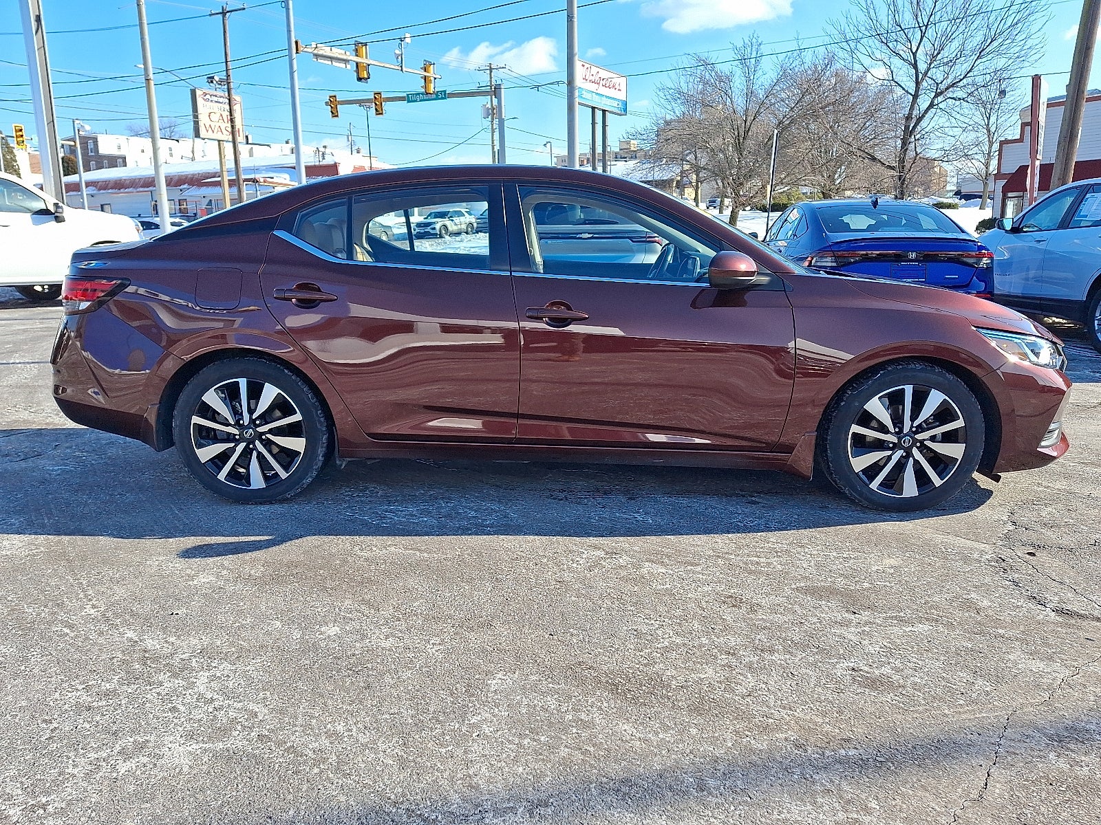 2022 Nissan Sentra SV Xtronic CVT FWD