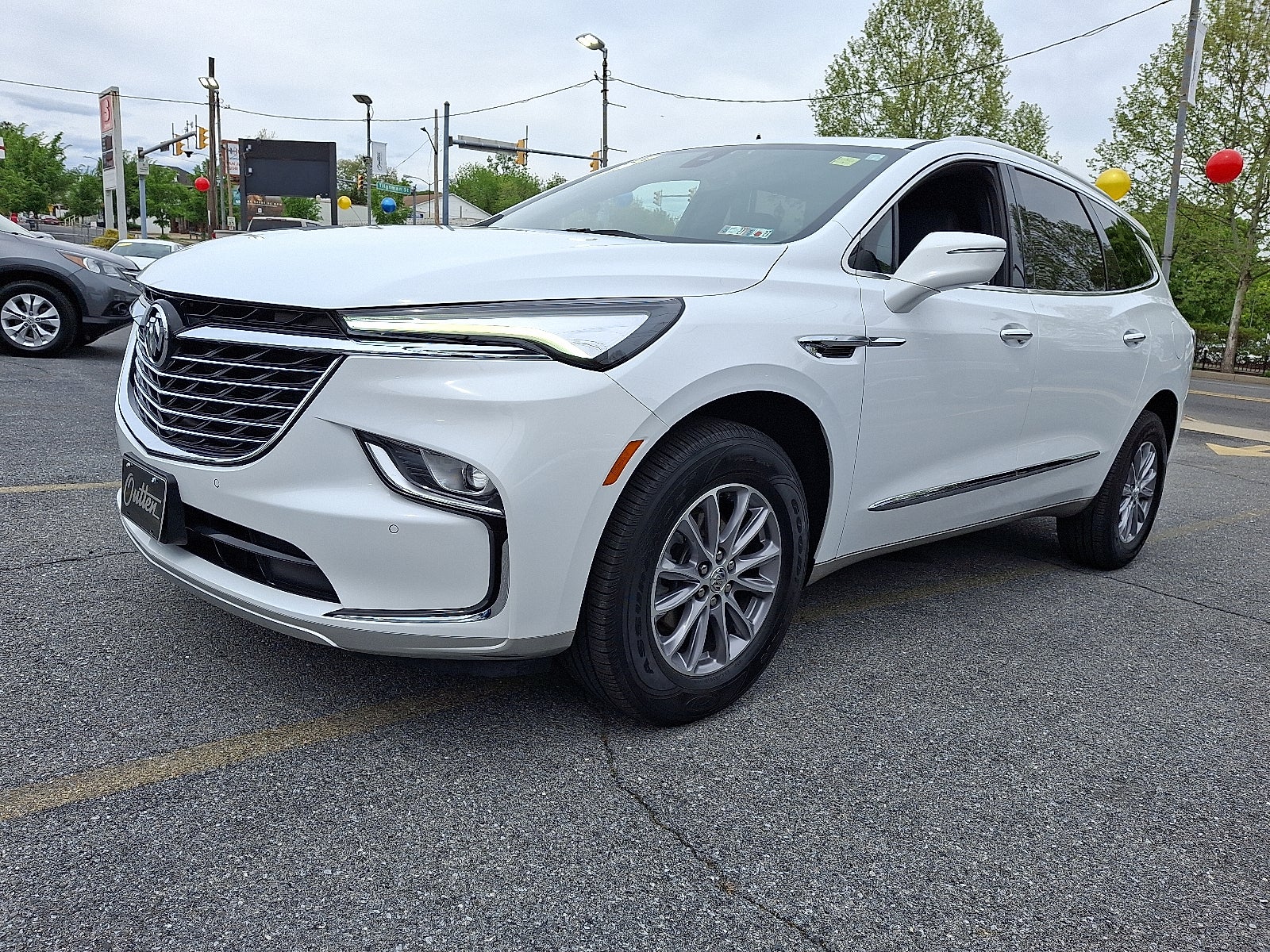 2023 Buick Enclave Essence AWD's photo