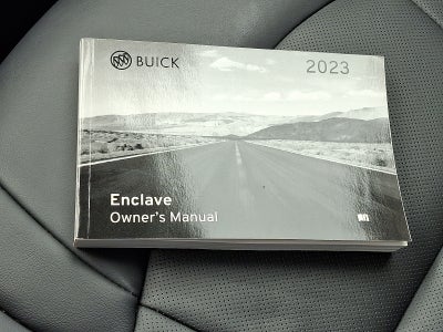 2023 Buick Enclave Essence AWD