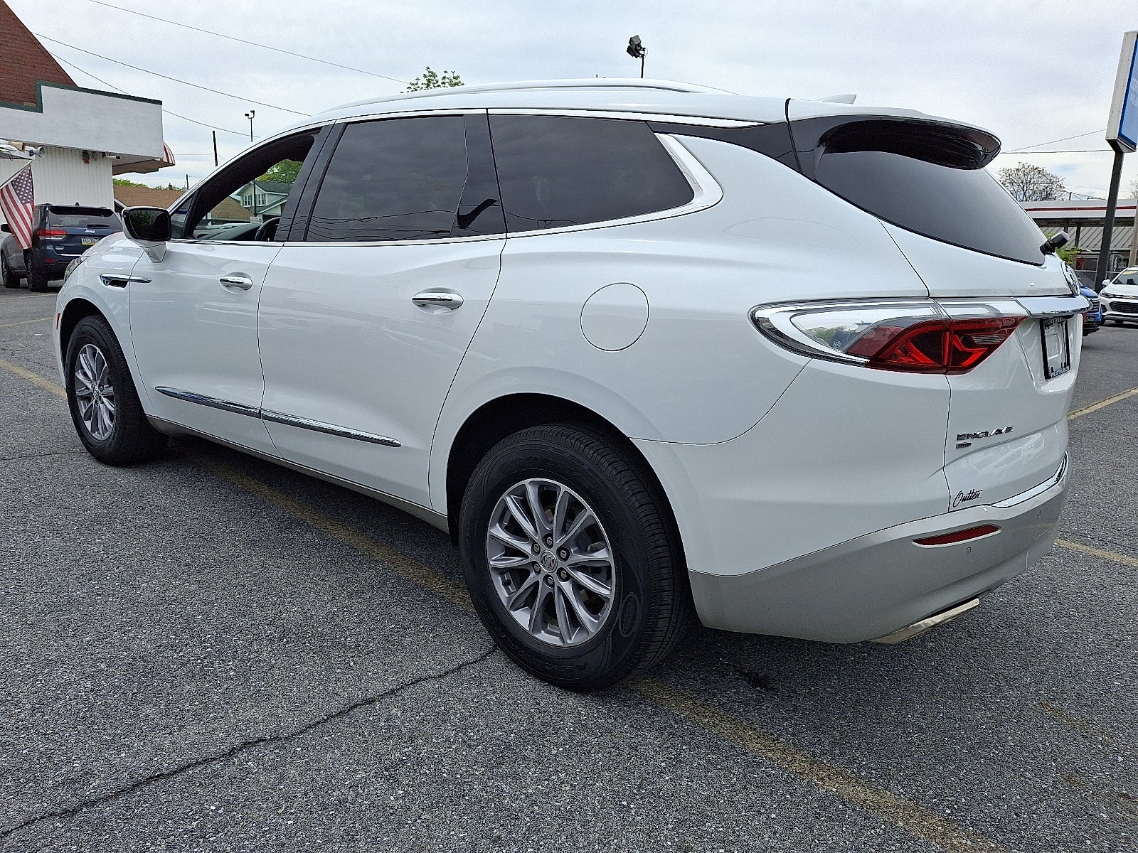 2023 Buick Enclave Essence AWD