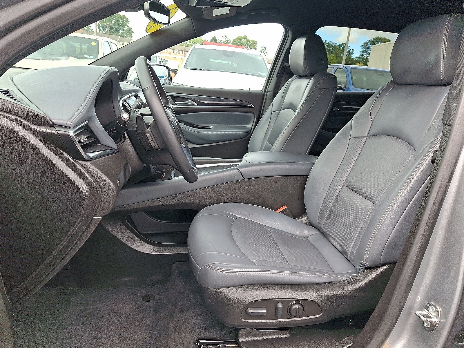 2023 Buick Enclave Essence AWD