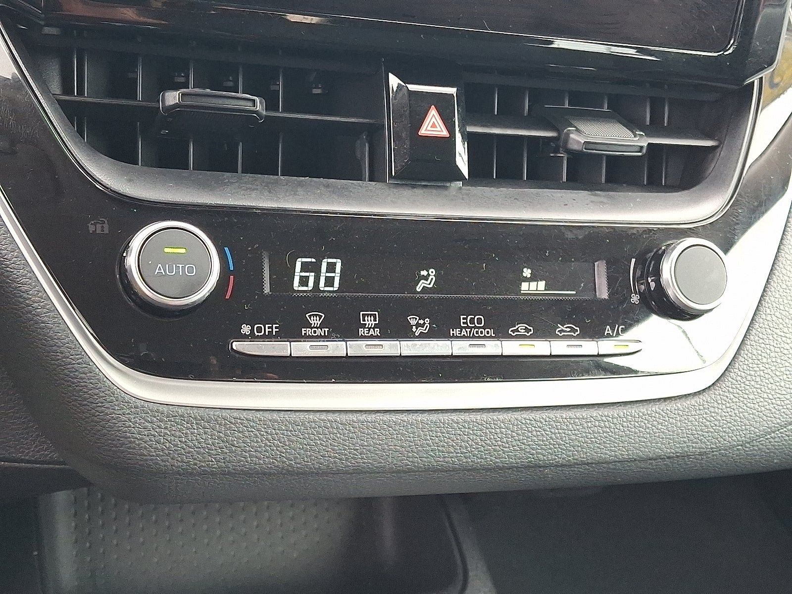 2025 Toyota Corolla LE FWD