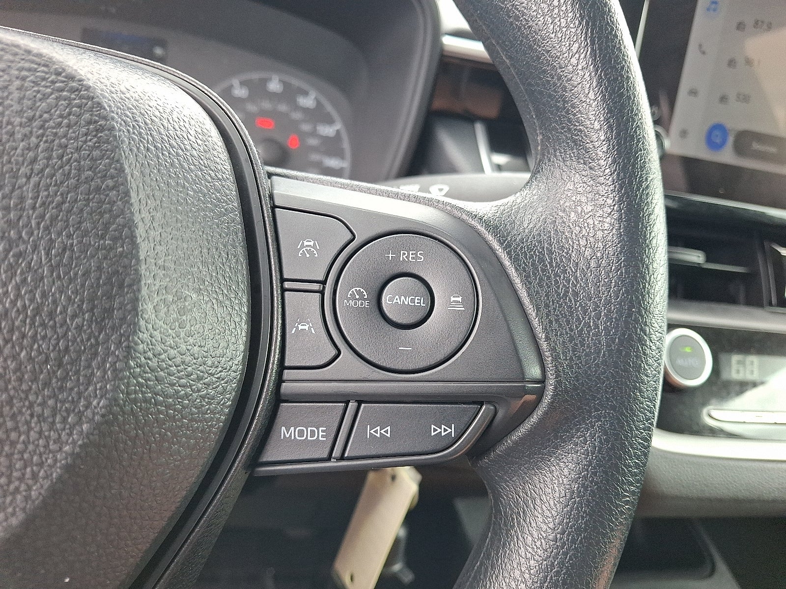 2025 Toyota Corolla LE FWD