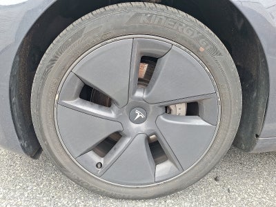 2023 Tesla Model 3 RWD