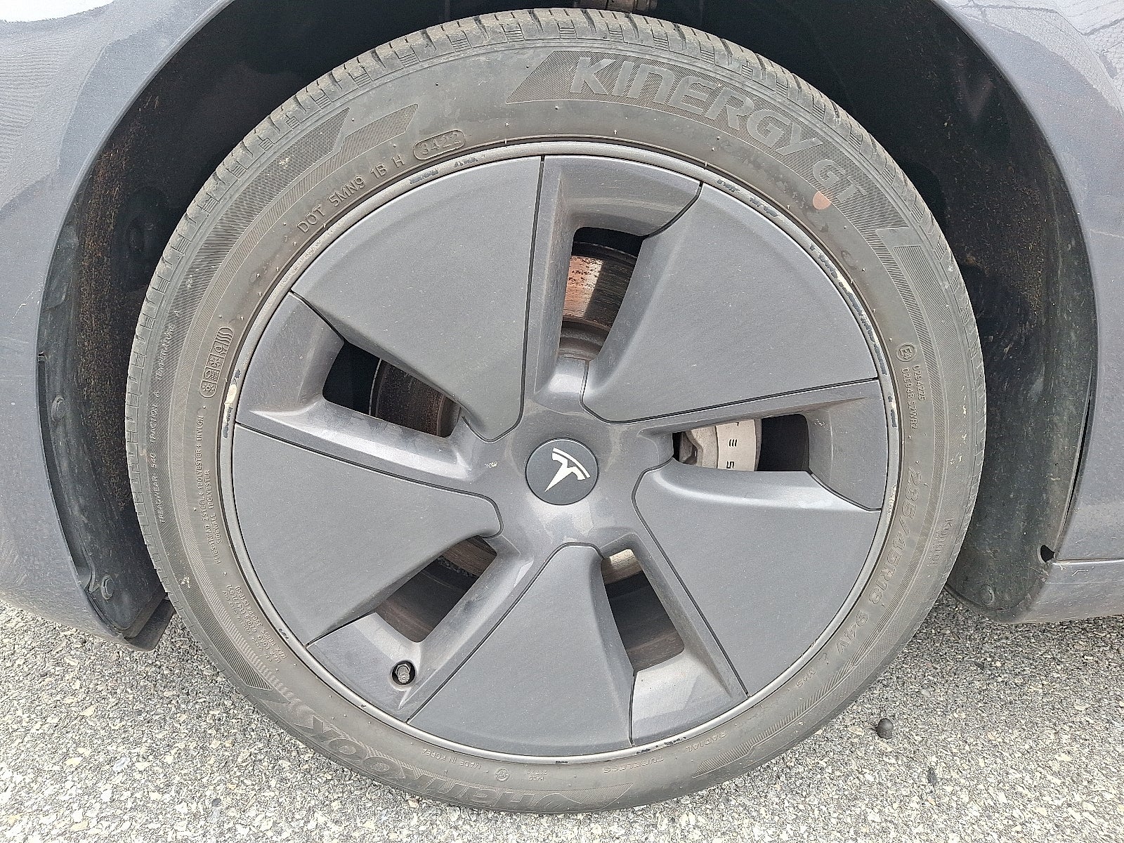 2023 Tesla Model 3 RWD