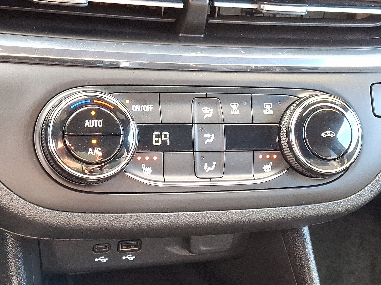 2025 Buick Envista Preferred