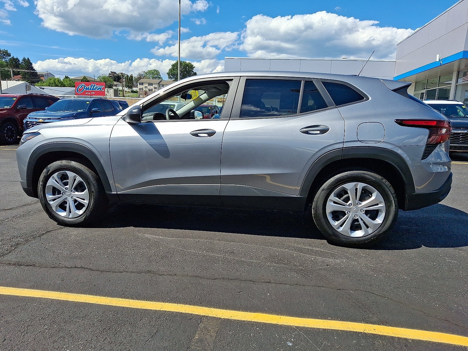 2025 Chevrolet Trax LS FWD