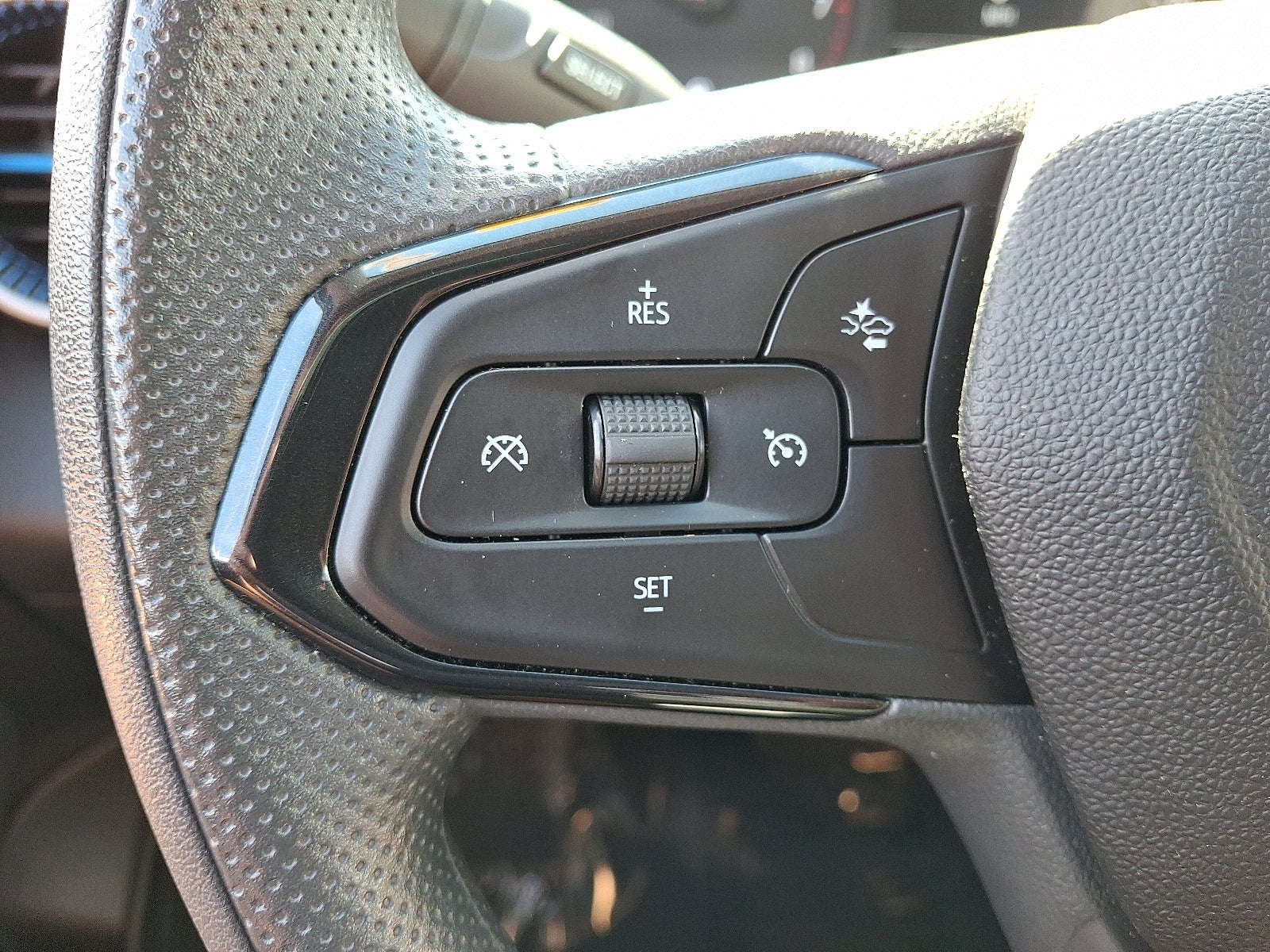 2025 Chevrolet Trax LS FWD