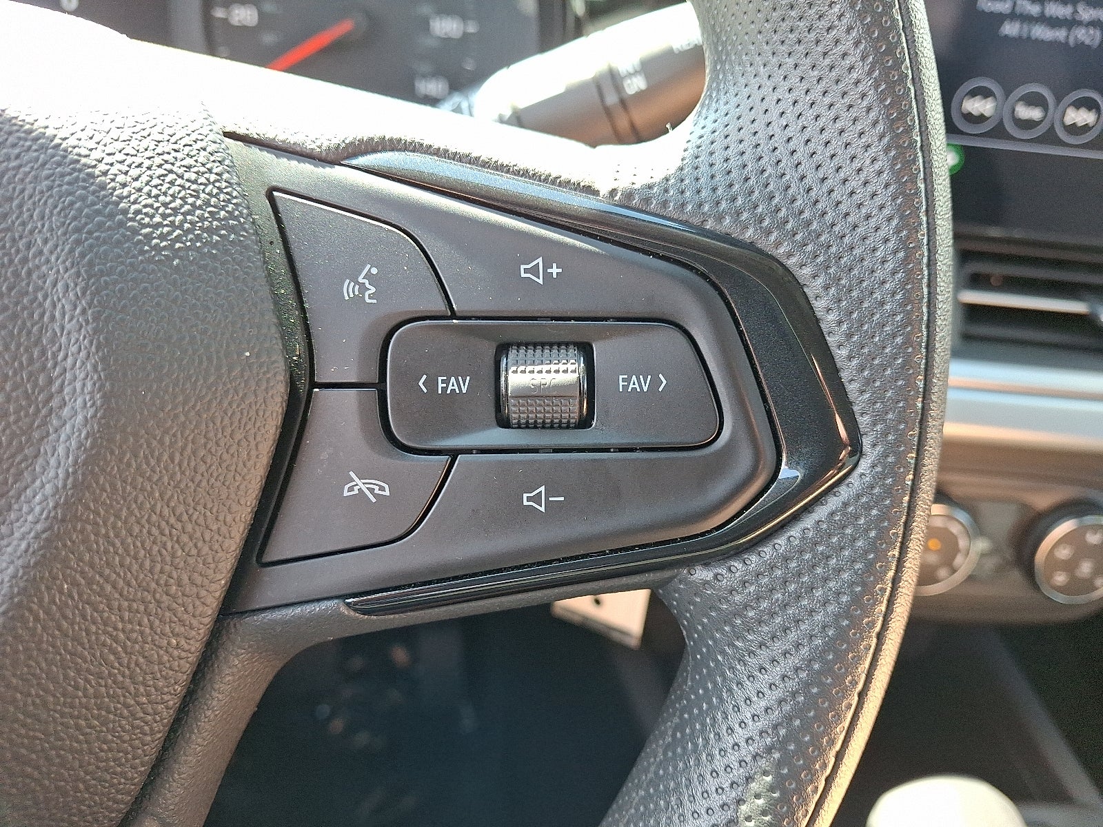 2025 Chevrolet Trax LS FWD