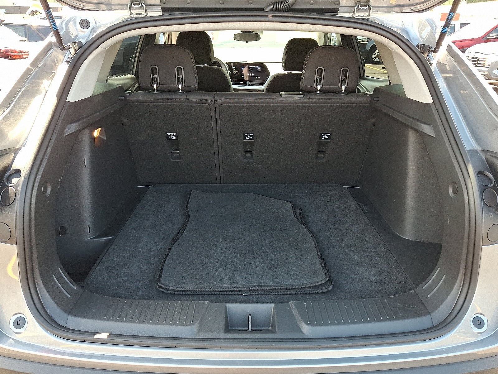 2025 Chevrolet Trax LS FWD