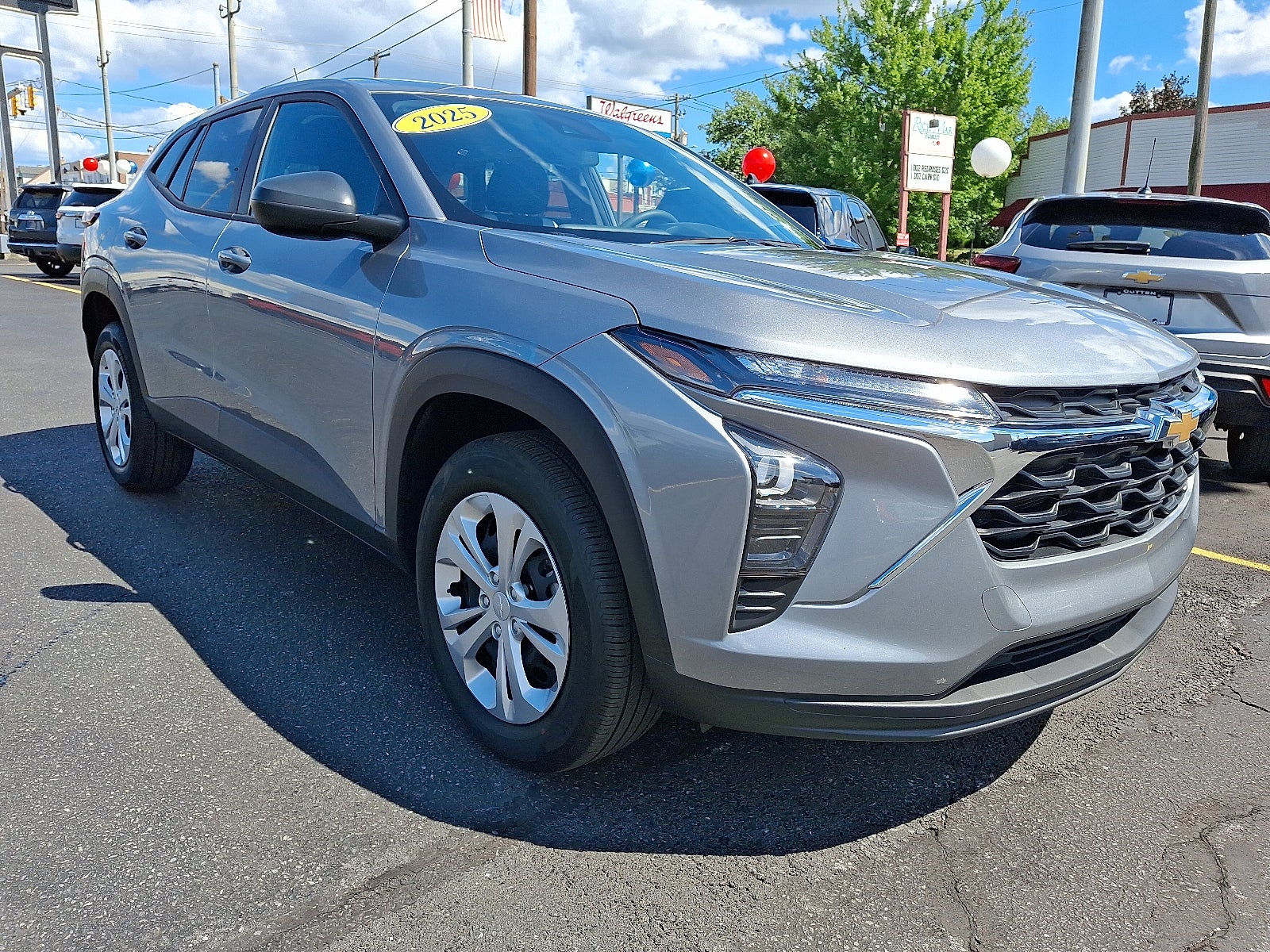 2025 Chevrolet Trax LS FWD