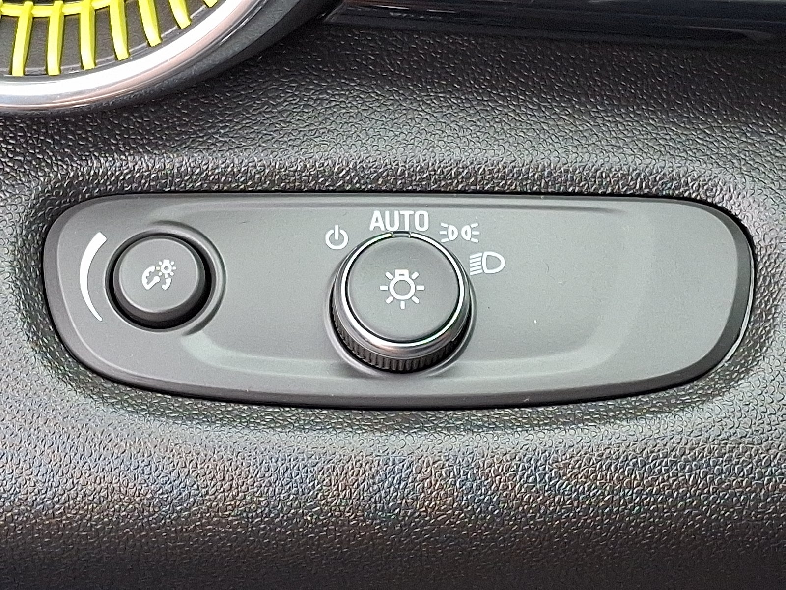 2025 Chevrolet Trax ACTIV FWD