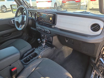 2025 Jeep Wrangler Sahara 4WD