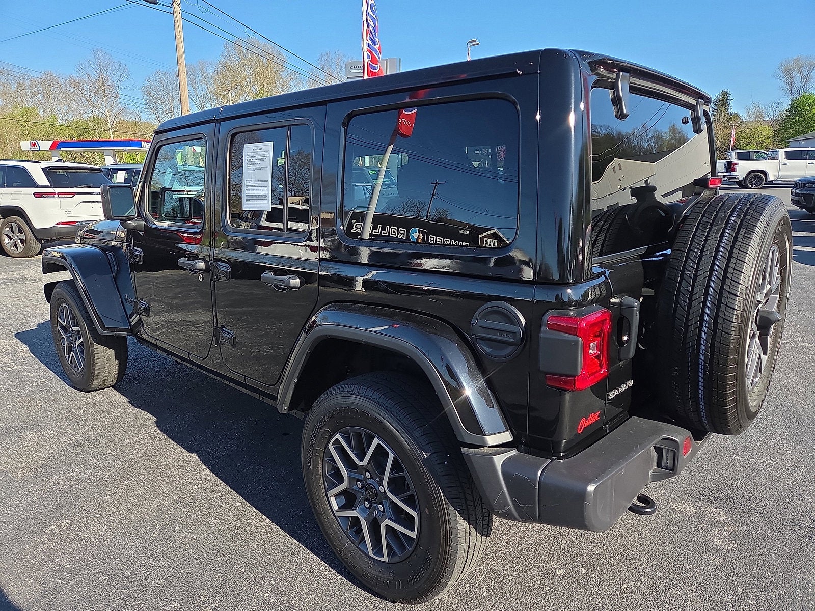 2025 Jeep Wrangler Sahara 4WD