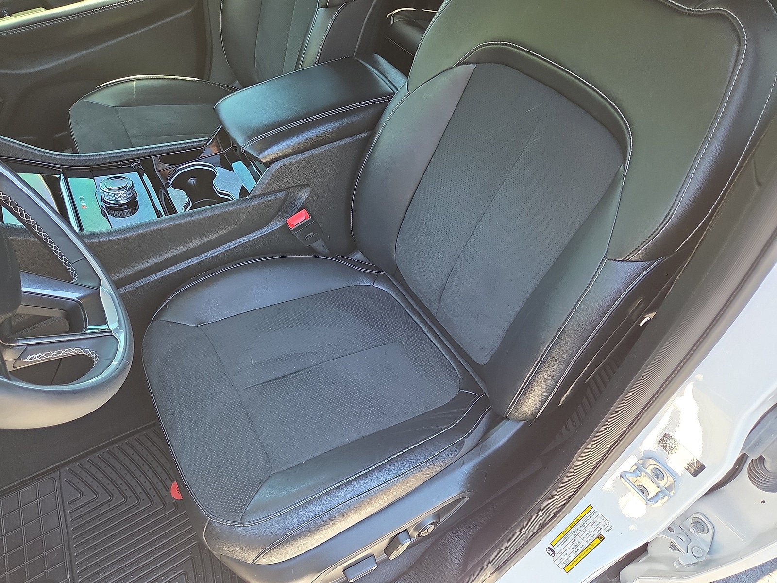 2023 Jeep Grand Cherokee Altitude 4WD