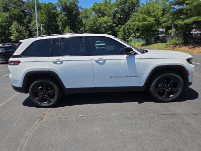 2023 Jeep Grand Cherokee Altitude 4WD