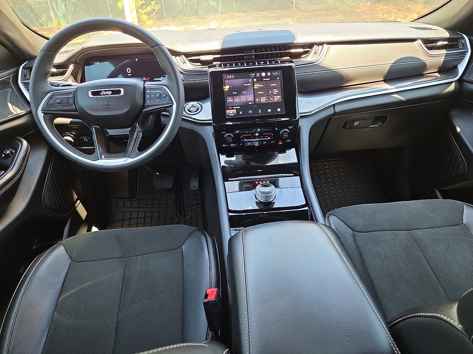 2023 Jeep Grand Cherokee Altitude 4WD