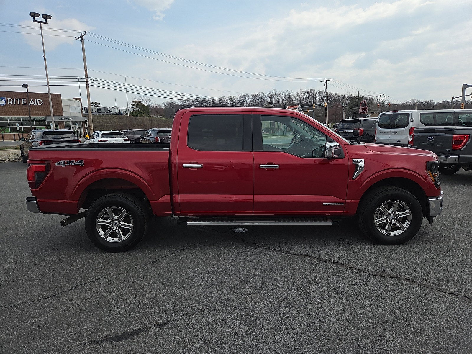 2024 Ford F-150 XLT 4WD