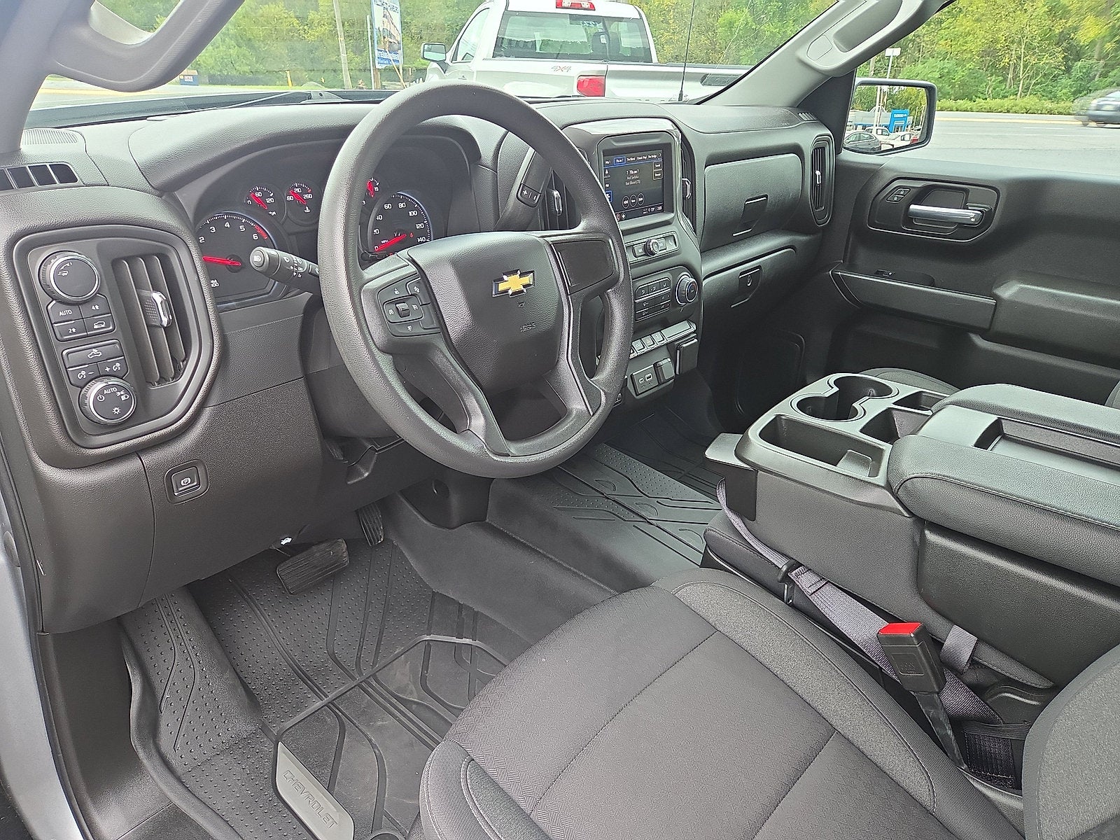 2024 Chevrolet Silverado 1500 Custom 4WD