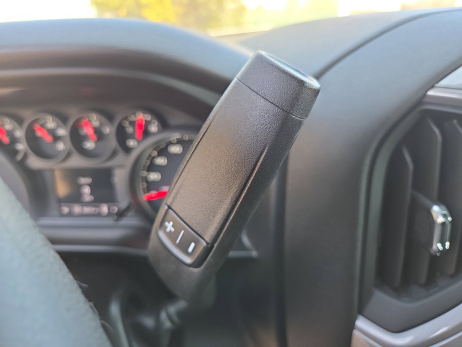 2022 Chevrolet Silverado 1500 LTD Custom 4WD